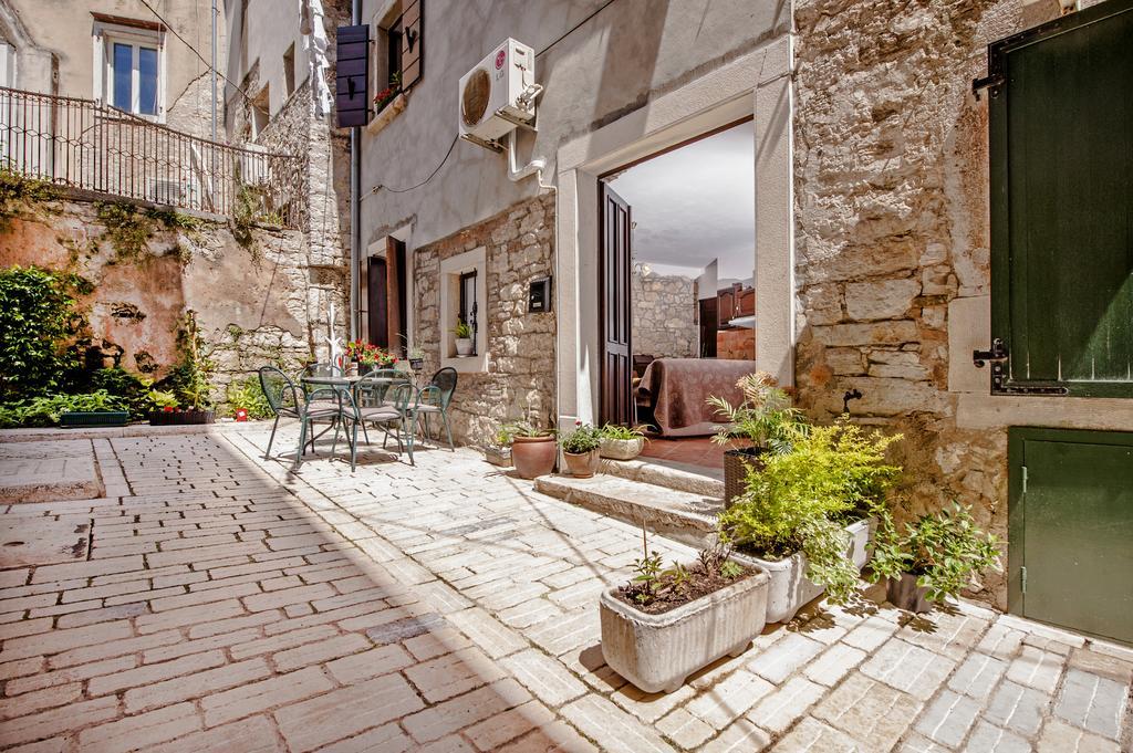 Apartments Taylor Rovinj Luaran gambar