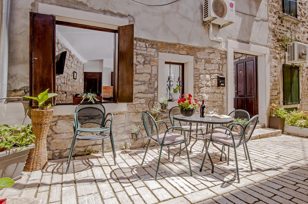 Apartments Taylor Rovinj Luaran gambar